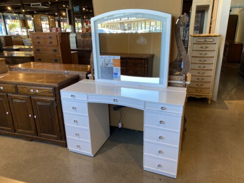 TRESANTI Vanity Table  with LED Lighted Mirror