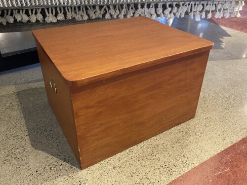 Simple Warm Tone Storage Chest w/ Handles