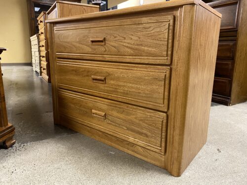 LEA 3-Drawer Light Wood Dresser