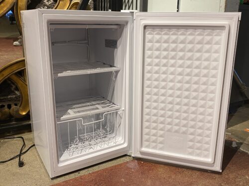 MIDEA Under-Counter Freezer Model#WHS109FB1