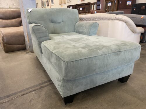 ASHLEY Tibee Chaise Lounge in Lagoon