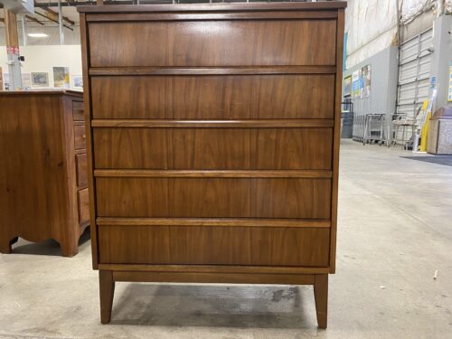 DIXIE Vintage Mid-Century Modern Walnut 5 Drawer Dresser with Recessed Drawers