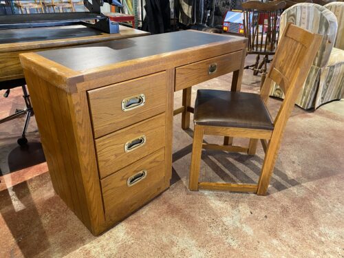 LEXINGTON Passport Oak Desk with Matching Chair