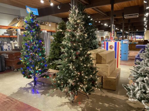 NEW! LuxenHome 6.89-ft Pine Green Artificial Christmas Tree with White LED Lights