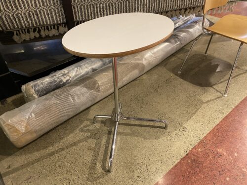 IZZY+ Oval White Laptop Table