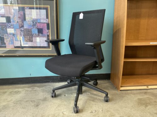 STEELCASE AMQ Bodi Mesh Back Ergonomic Office Chair