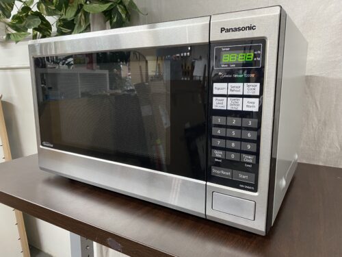 PANASONIC Inverter Microwave Model #NN-SN661S