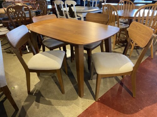 Point Reyes 9Pc. Dining Set