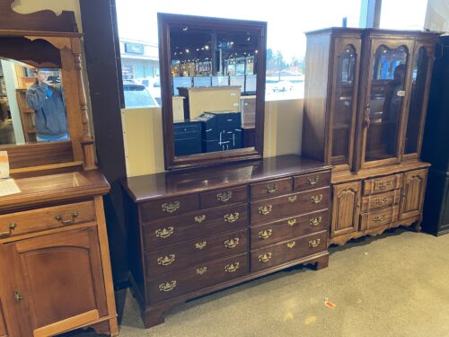PENNSYLVANIA HOUSE Eight Drawer Dresser with Mirror