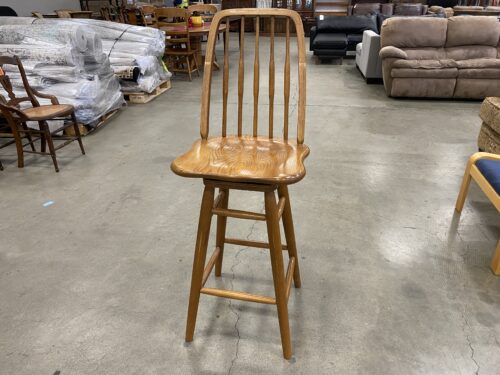 Natural Finished Red Oak Swiveling Bar Stool