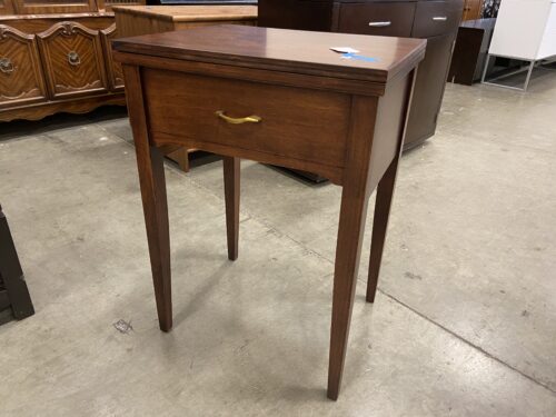 Wooden Expandable Sewing Table