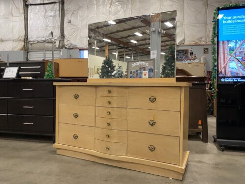 HARMONY HOUSE Blonde Breakfront Triple Dresser with Tilting Mirror