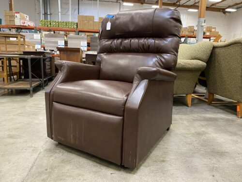 GOLDEN TECHNOLOGIES Monarch Power Lift Recliner in Chestnut Brown Leather