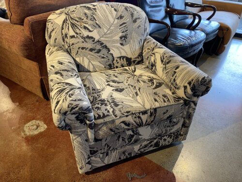 Black & White Jungle Leaf Chair