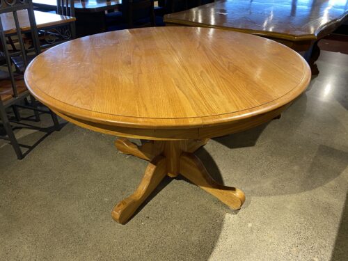 Blonde Oak Round Pedestal Dining Table