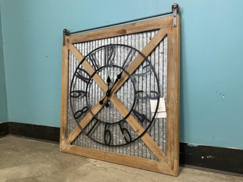 FIRST TIME & CO Fieldhaven Farmhouse Barn Door Clock