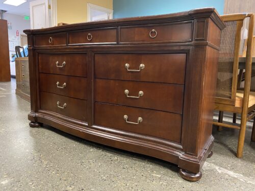 BROYHILL Dark Solid Wooden 9-Drawer Buffet