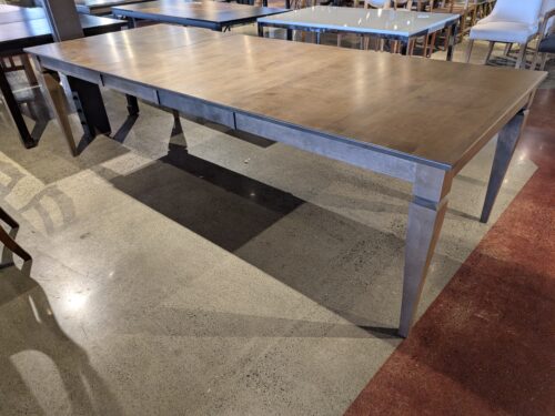 CANADEL Light Wood Extendable Dining Table with 2 Leaves