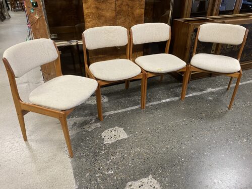 BENNY LINDEN Vintage Mid-Century Modern Beige Upholstered Side Chair (Set of 4)