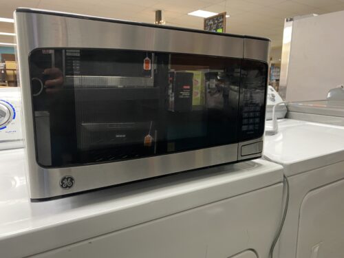 GENERAL ELECTRIC Countertop Microwave Model #GCST11N1W1SS