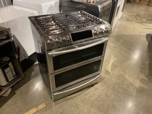 SAMSUNG Slide-In Gas Range with Dual Door in Stainless Steel