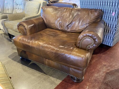 ASHLEY Wide Leather Chair with Nailhead Detail