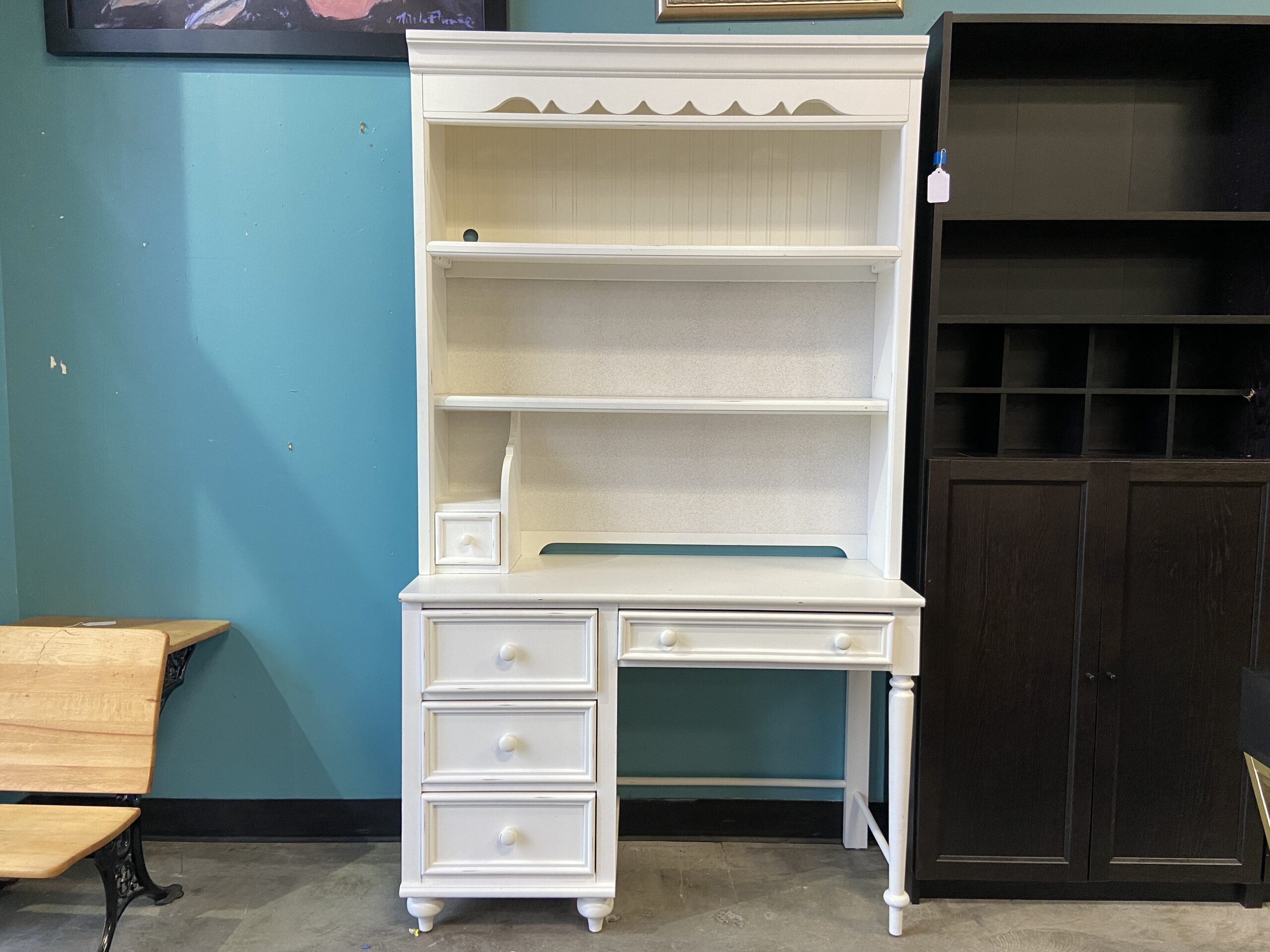 STANLEY FURNITURE Young America Collection White Writing Desk with