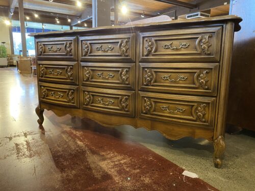 BROYHILL Ornate Oak Triple Dresser