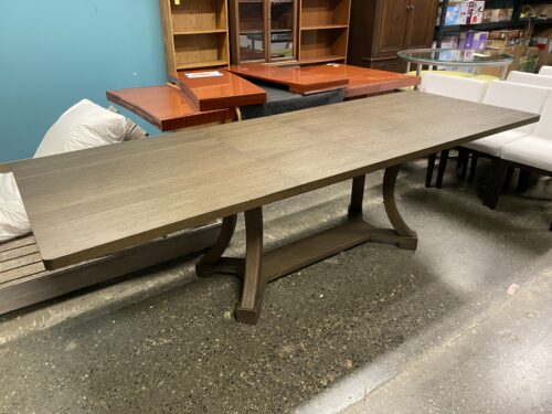 RESTORATION HARDWARE Genevieve Brown Oak Extension Dining Table