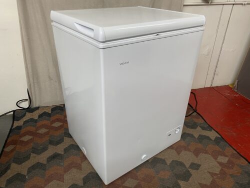 VISSANI Small White Garage Freezer Model #SV230763