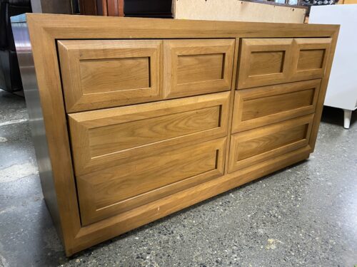 THOMASVILLE Impressions Light Brown 6-Drawer Lowboy Dresser