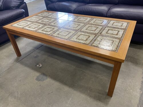 Honey Finished Wooden Coffee Table with Green and Red Square Design Tile Top