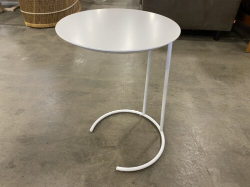 DESIGN WITHIN REACH Modern White Round C-Table
