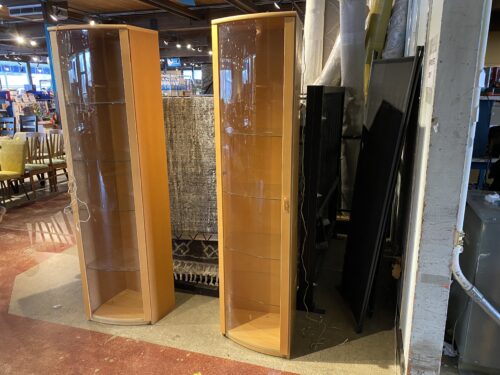 Blonde Curved Curio Cabinet - Right