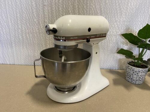 KITCHEN AID  Stand Mixer with Bowl and Attachments  Model #KSM90