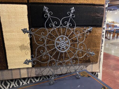 All-Metal Pineapple Finial Wall Décor