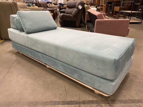 JAXX Balshan Cushioned Micro Velvet Convertible Chaise to Daybed in Caribbean