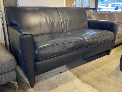 FLEXSTEEL Digby Black Leather 2-Cushion Sofa