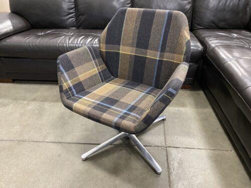 KEILHAUER Cahoots Series Swivel Chair in Brown Plaid