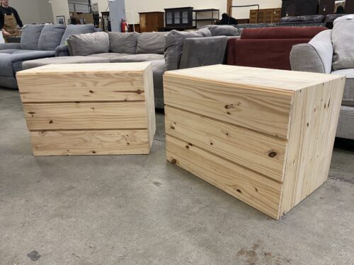 Natural Wood  Unfinished 3 Drawer  Nightstands  (Set of 2)