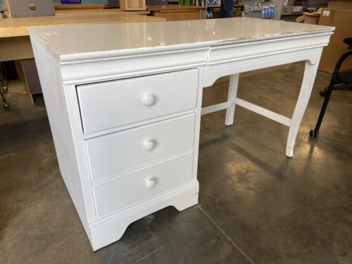 YOUNG AMERICA White Wooden Desk with 3 Drawers