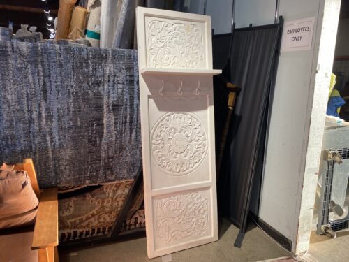 Rustic Carved White 3-Hook Wall Décor Shelf