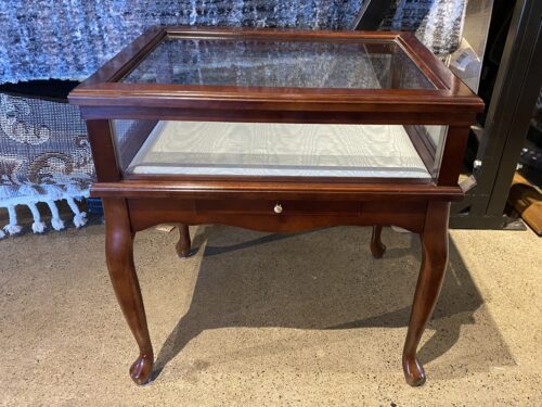Cabriole Leg Lift-Top Display Table