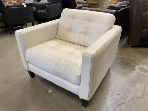 CHATEAU D'AX Massimo Italian Leather Tufted Accent Chair in Cream