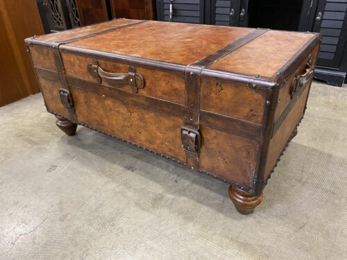 Vintage Trunk Style Coffee Table  with 3 Storage Compartments  and Wooden Bun Feet