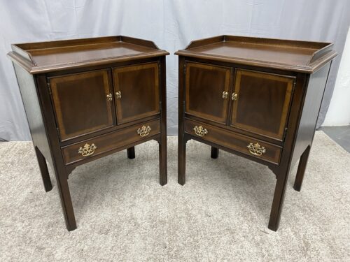 DREXEL Vintage Drexel Chippendale Style Night Stands (Set of 2)
