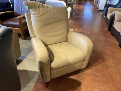 NATUZZI Tan Leather Swiveling Recliner Chair