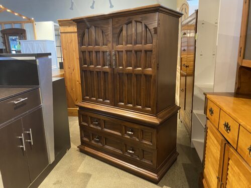 THOMASVILLE Fisher Park Solid Oak Spanish Mediterranean Armoire