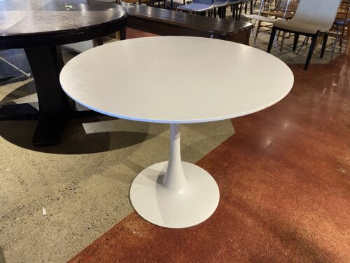 White Lightweight Tulip Pedestal Dining Table