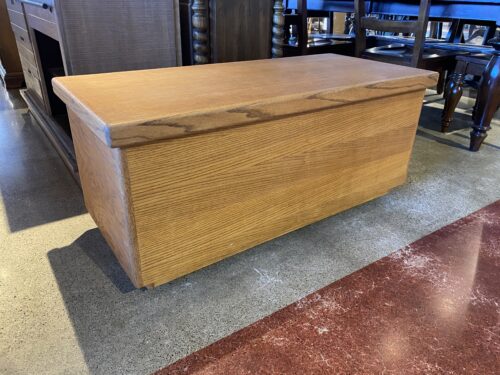 DOUBLE BLUFF DESIGN Oak Blanket Trunk on Wheels
